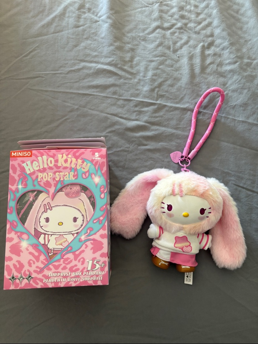 Hello kitty Miniso pop star blind box